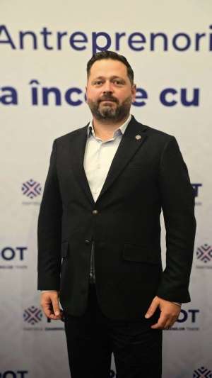 Răzvan Mirel Chiriţă - desemnat lider al grupului parlamentar POT